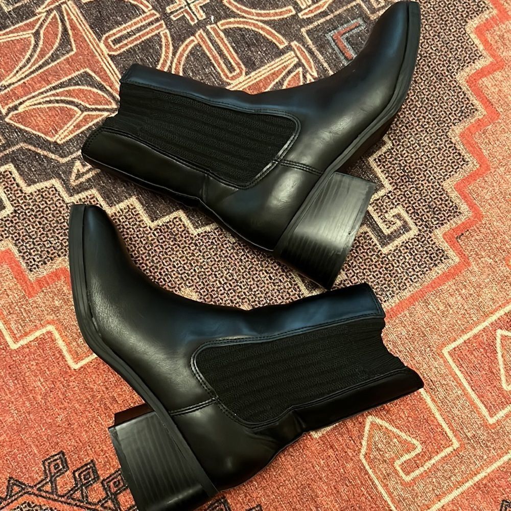 Journee Collection Desree Square Toe Black Boots - Picture 2 of 7